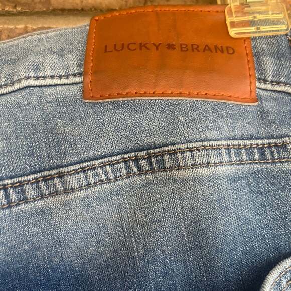 Lucky Brand Sz 14/32 A Bridgette High Rise Skinny Jeans distressed - Picture 7 of 10